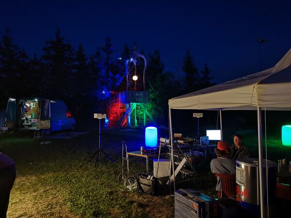 Odenwilusenz Baumhaus Nacht.jpg